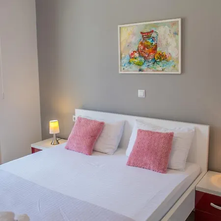 Daire Light De Luxe - With Old Bridge View