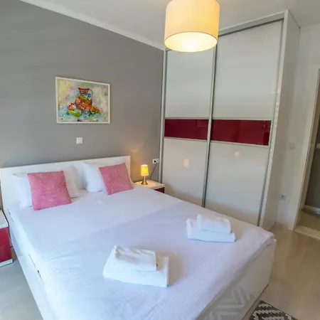 Light De Luxe - With Old Bridge View * モスタル