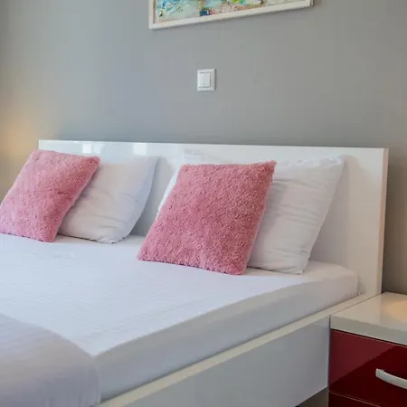 Light De Luxe - With Old Bridge View Daire