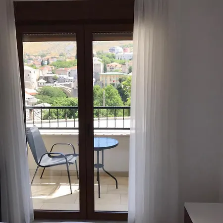 Light De Luxe - With Old Bridge View